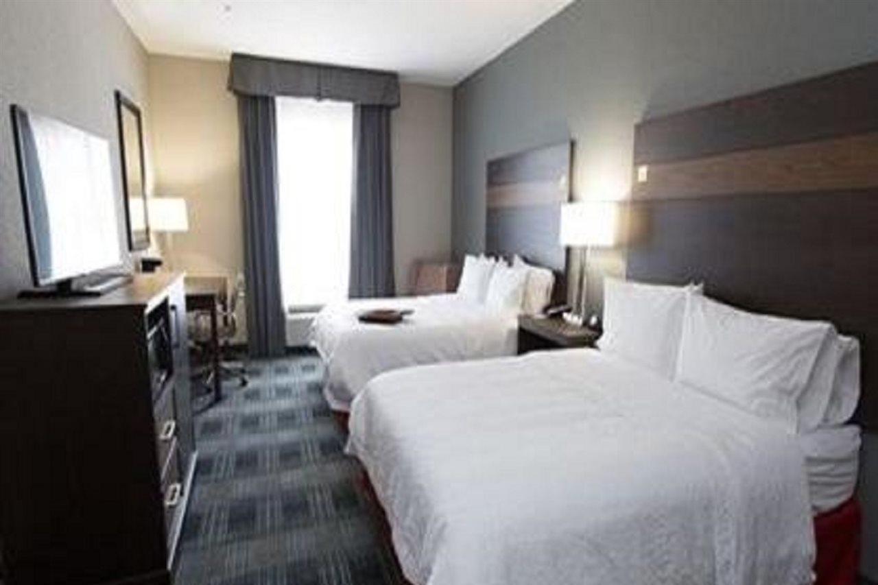 Hampton Inn & Suites Oklahoma City Airport Экстерьер фото