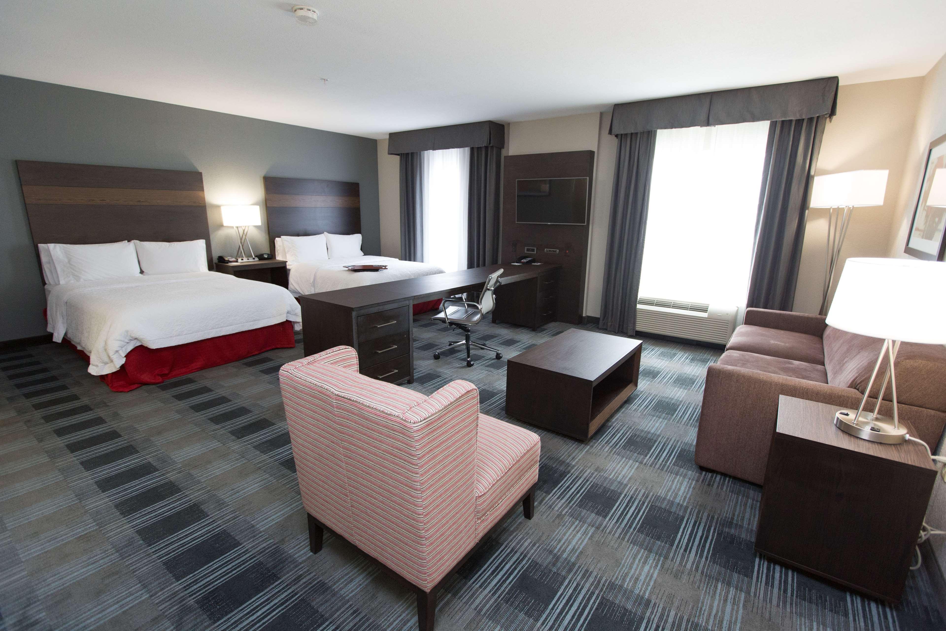 Hampton Inn & Suites Oklahoma City Airport Экстерьер фото