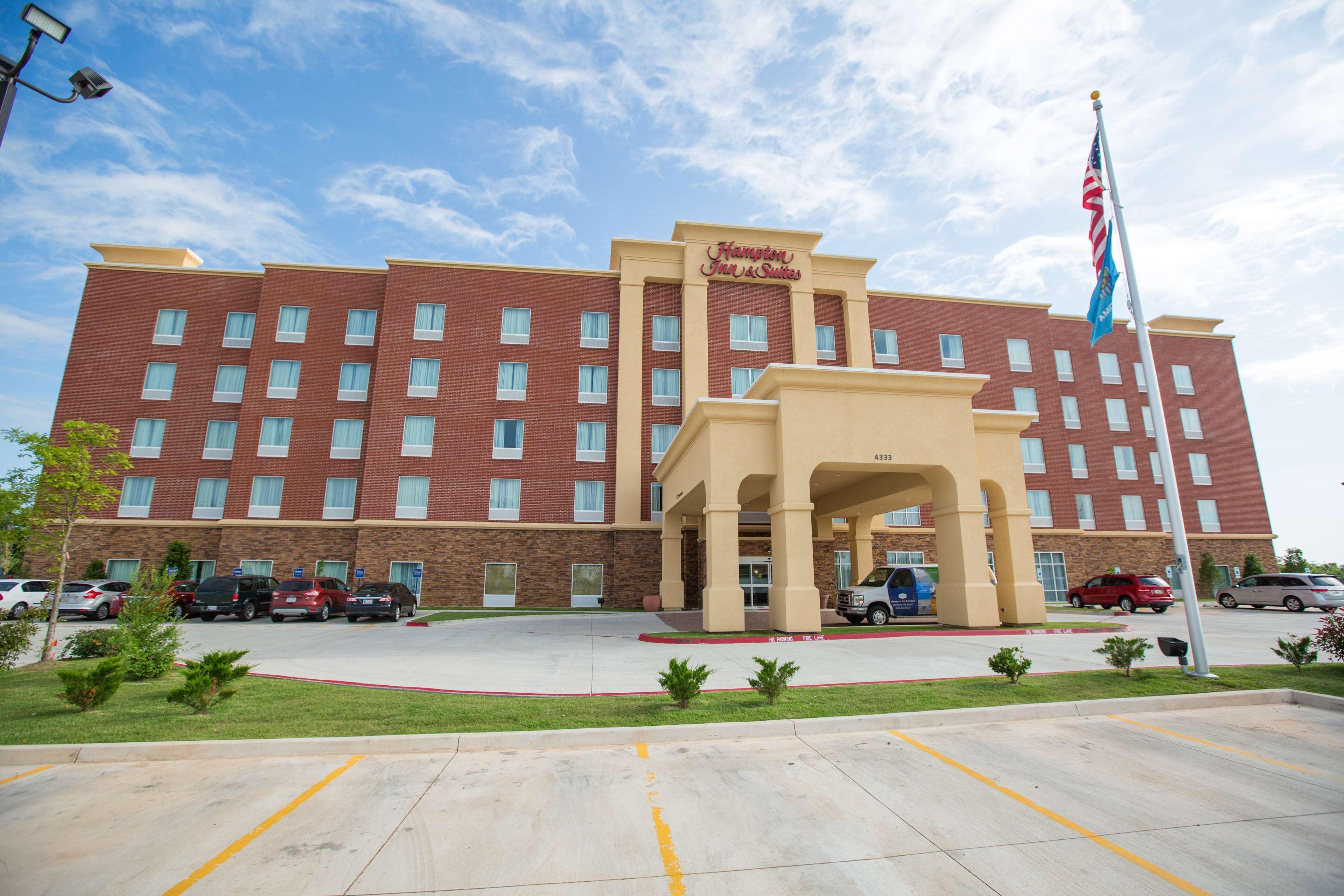 Hampton Inn & Suites Oklahoma City Airport Экстерьер фото