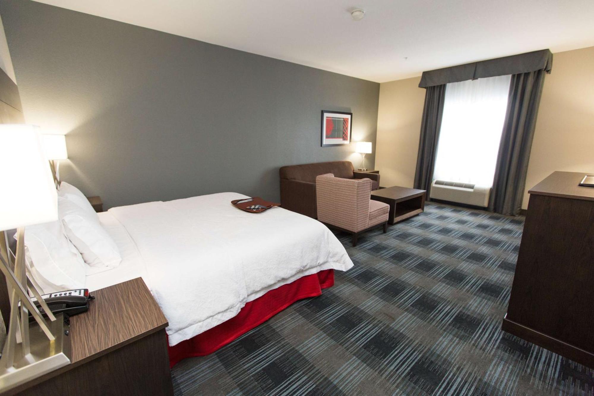 Hampton Inn & Suites Oklahoma City Airport Экстерьер фото